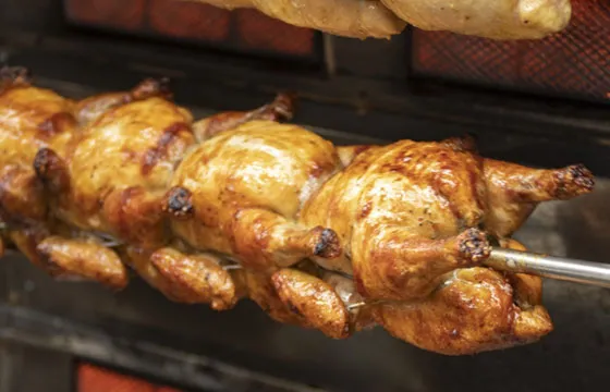 地鶏の丸焼き